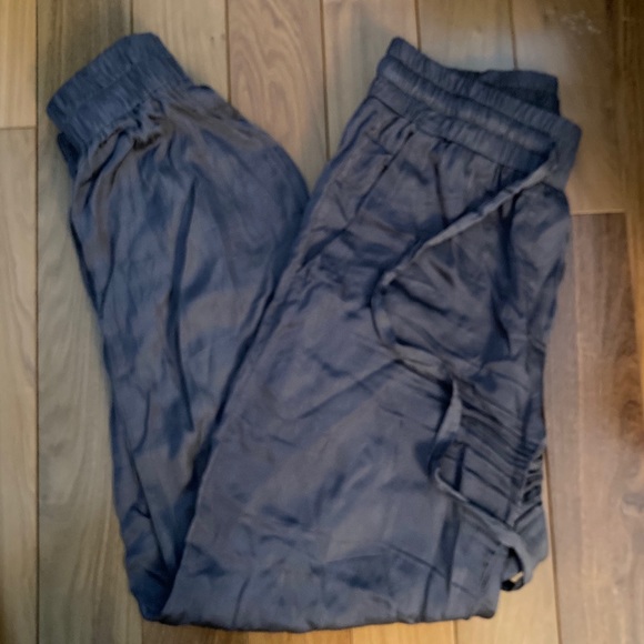NWOT! - Olivaceous | Satin Joggers in Oreo size S - Picture 4 of 6